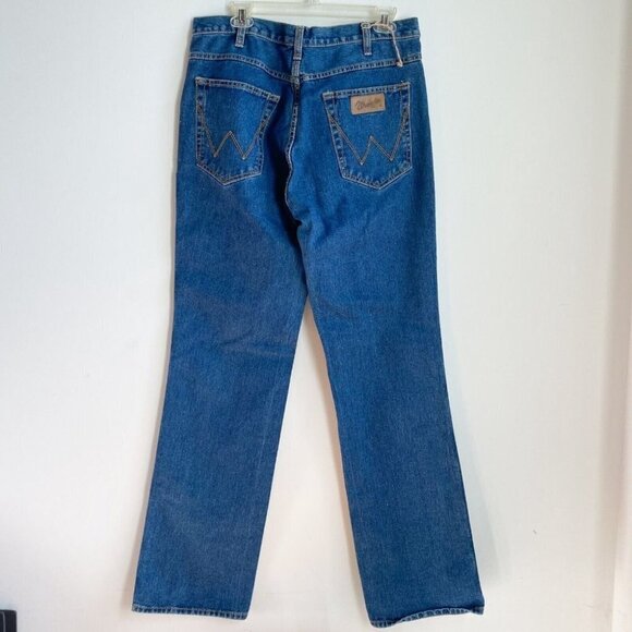 NWT Wrangler  Mid Rise Regular Fit Straight Leg Mens jeans 36/34 - Picture 6 of 9